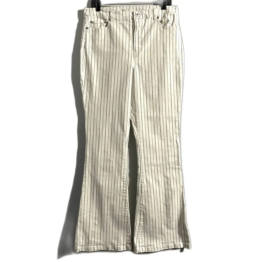 Chelsea & Violet Flare Leg Bell Bottom Jeans White Striped Size 31 Waist - Picture 2 of 9